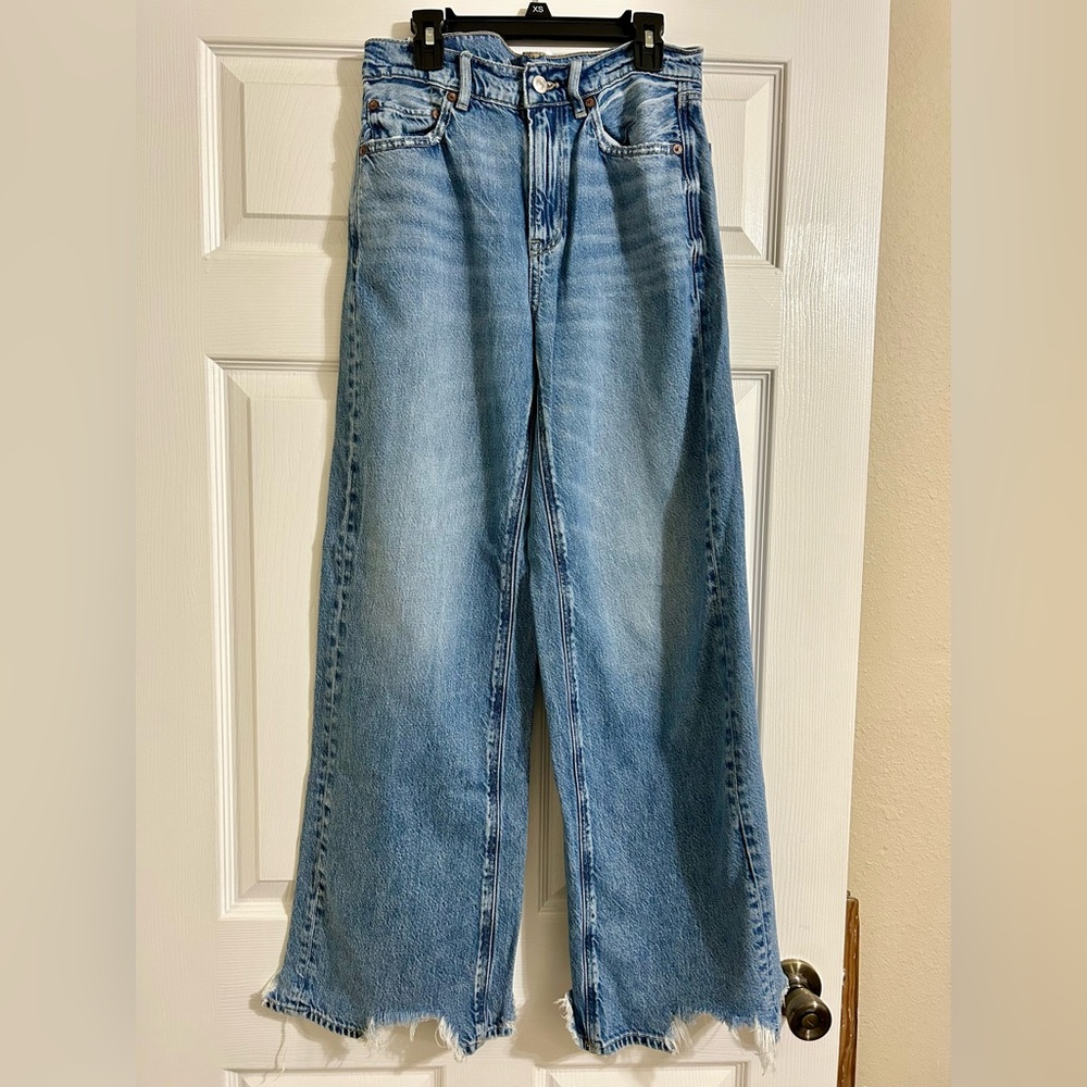 American Eagle: Dreamy Drape Super-High Waisted Wide-Leg Jeans (2 Regular)